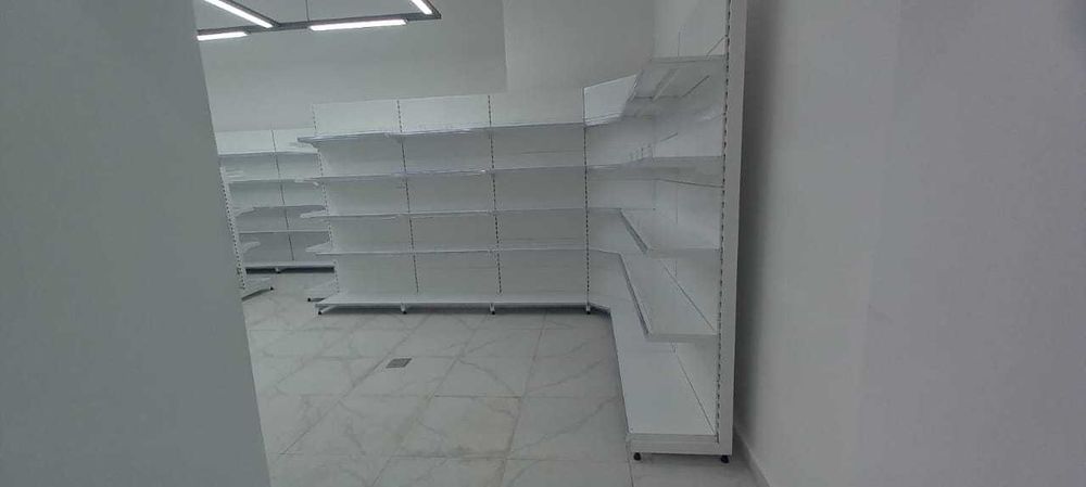 Островной стеллаж металлический облегченный с полками экономный