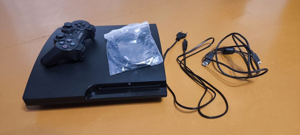 Продам Sony Playstation 3 slim