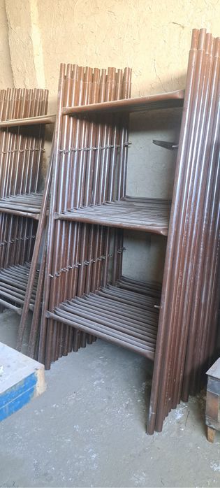 Lesa sotiladi. Леса сотилади.