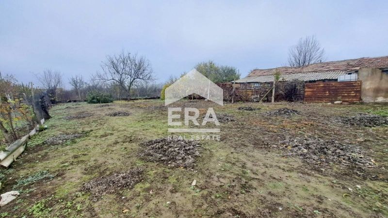 Едноетажна къща в с.Нова Черна
