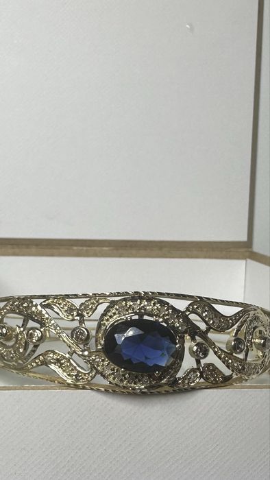 Золотой браслет с бриллиантоми