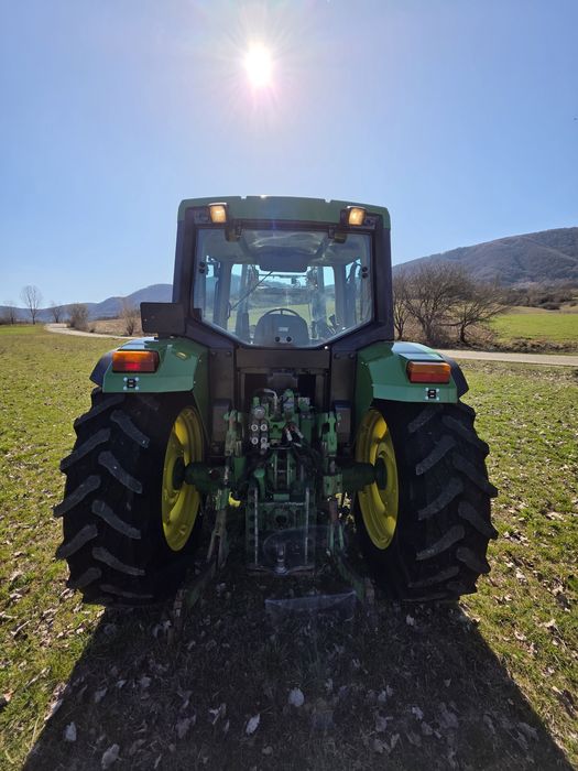 Tractor John Deere 6110 cu incarcator frontal