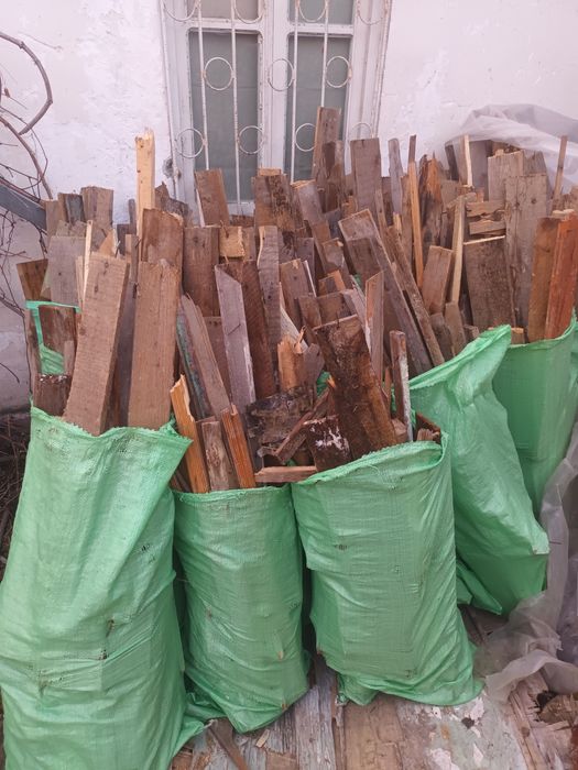 Копланган утинлар бор 20000 мингдан