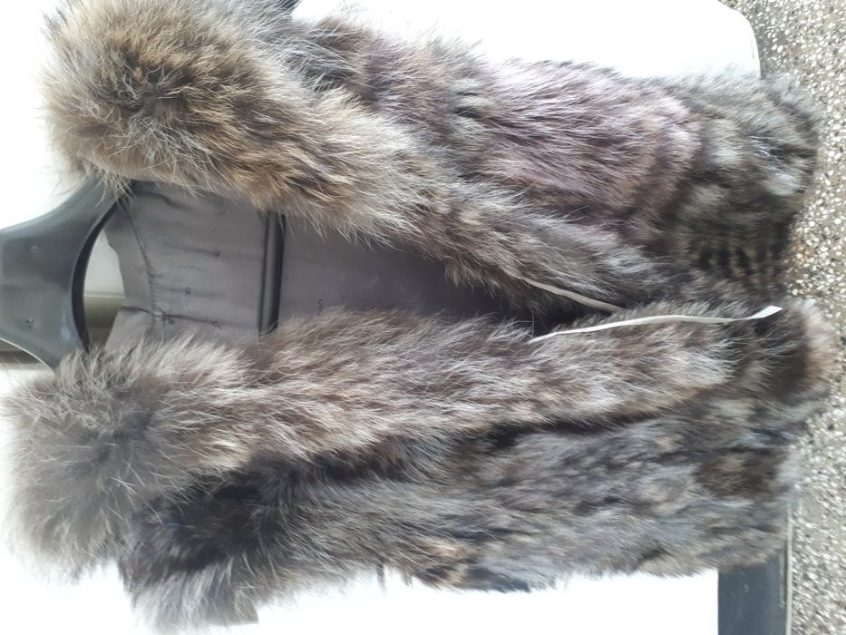 Кожен елек с косъм