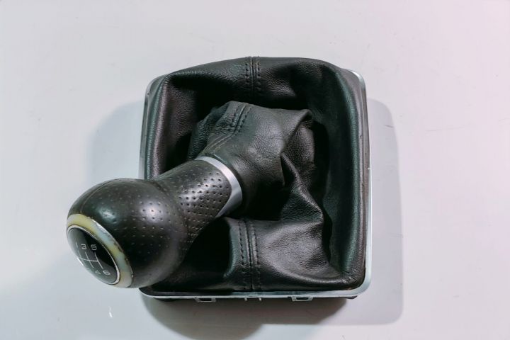 Nuca Schimbator  cu fusta 8K0864260 Audi A4 B8/8K