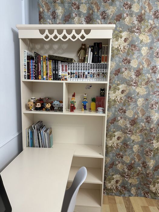 Спальный гарнитур с рабочей зоной