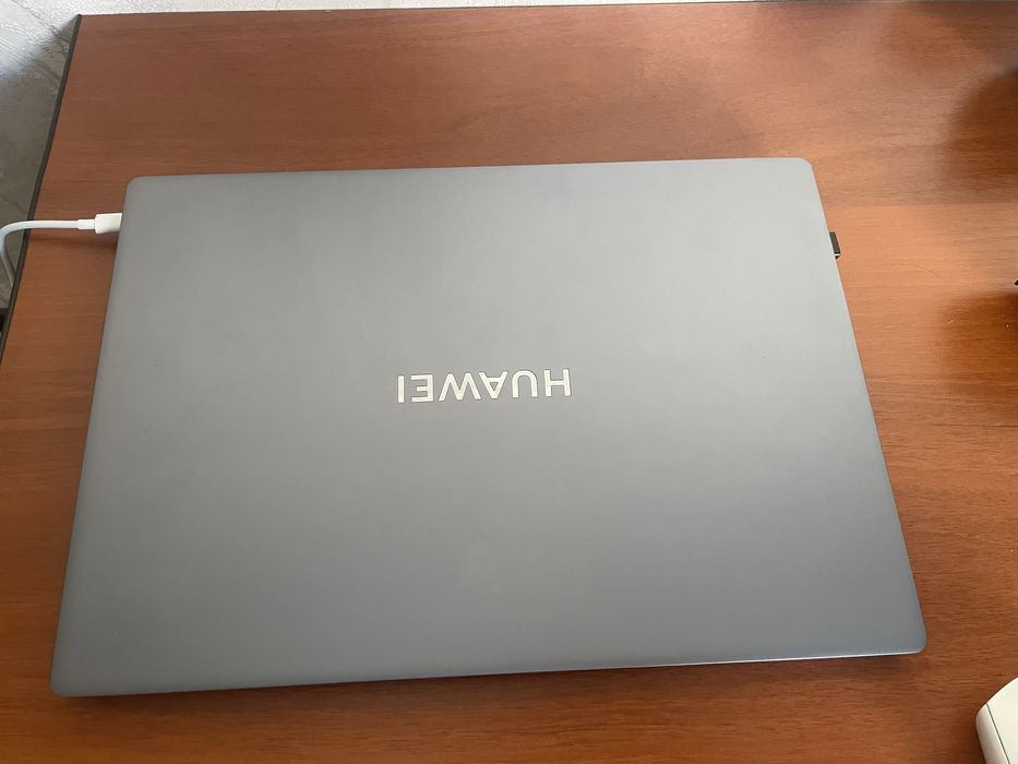 Huawei Matebook D16