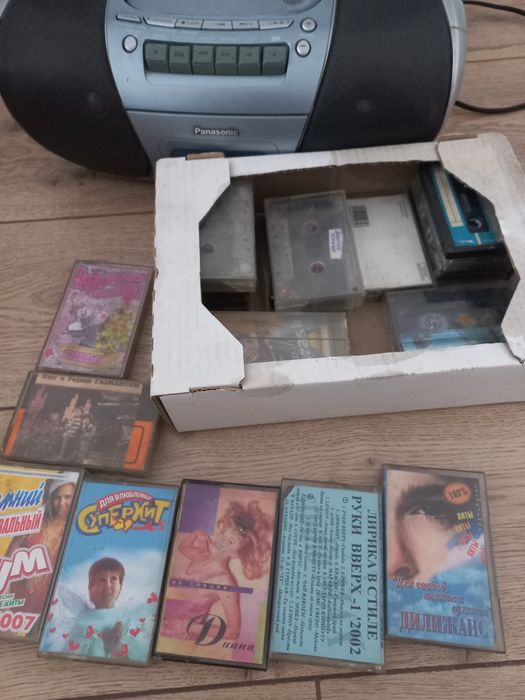 Продам магнитофон и кассеты