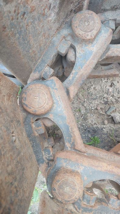 Гусеницы ходовая часть на спецтехнику