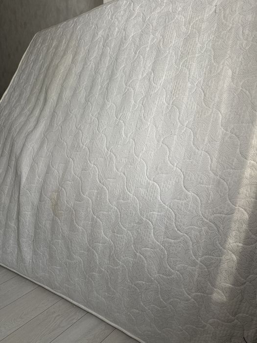 Матрас на двуспальная БЕСПЛАТНО