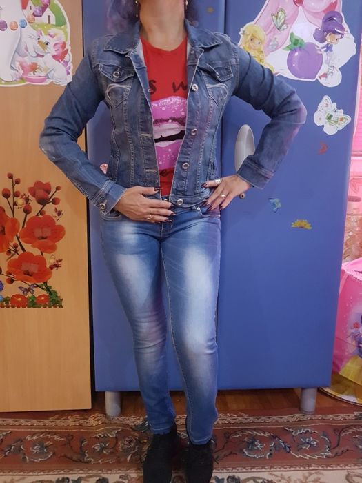 Blugi+tricou +geaca, toate 3 la doar 45 lei