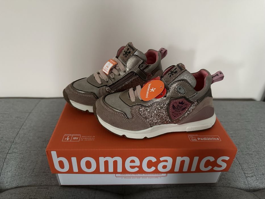 Детски обувки за момиче Biomecanics 30 номер стелка 19,5 см