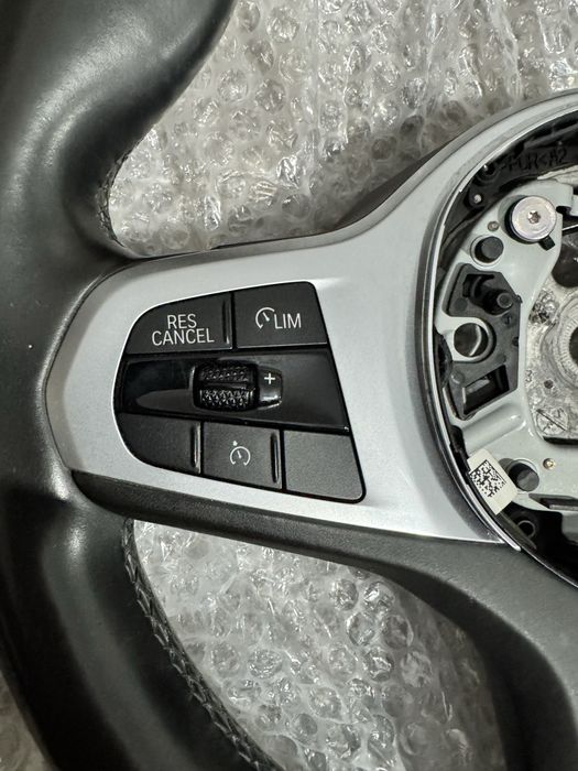 Volan BMW M seria 5 G30