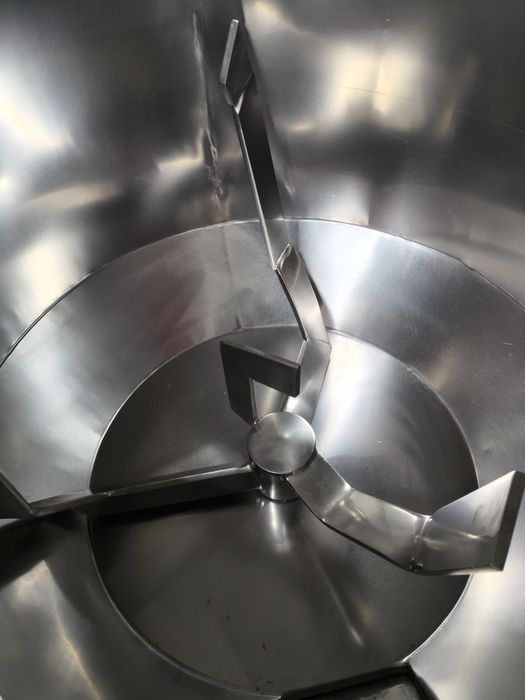 Смеситель кормосмеситель мешалка