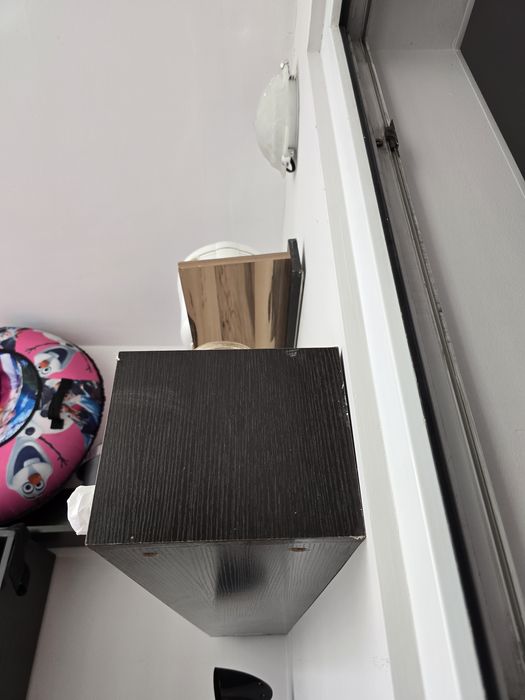 Шкаф с полками идеально подходит в комноту ребенка и для кухню