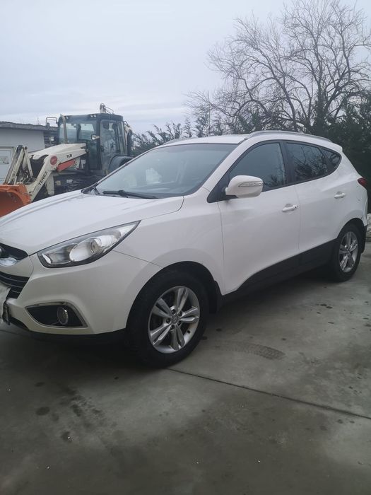 Hyundai ix35 Al doilea proprietar (la 5.000 km am achiziționat-o), baterie nouă