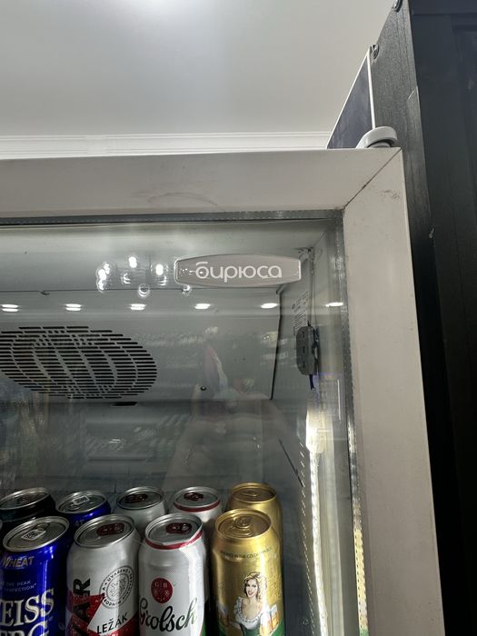 Продам витринный холодильник