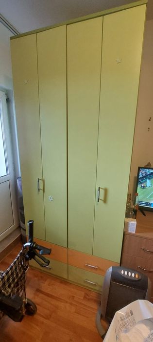 Mobila de vânzare