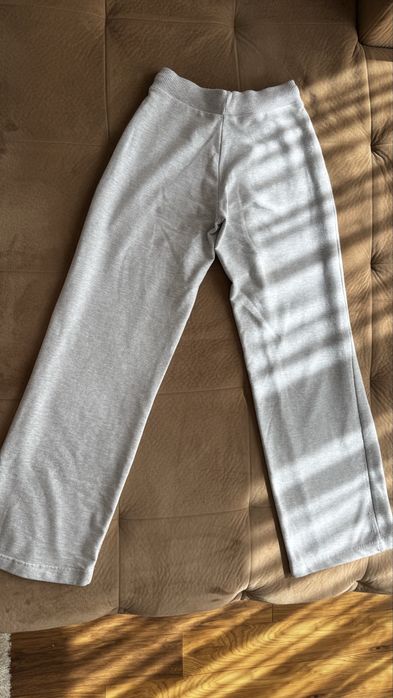 Комплект анцуг и суитчър BERSHKA