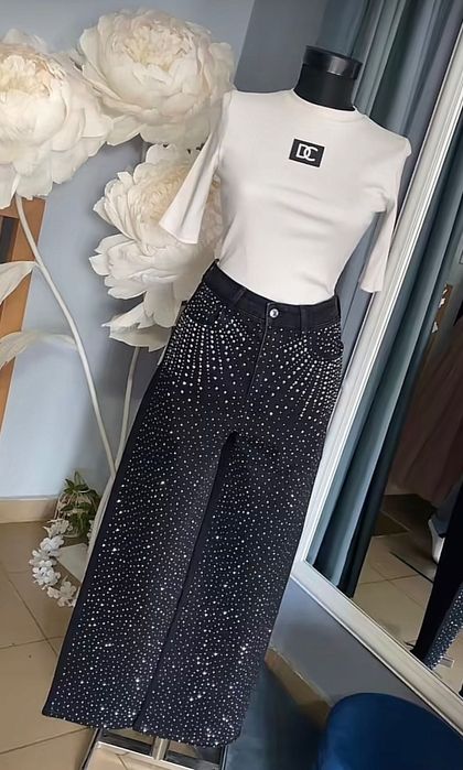 Черни дънки с камъни М размер