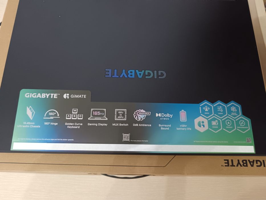 GAMING LAPTOP GIGABYTE 16ram ddr5  1tb ssd Rtx 5060 8g gddr7