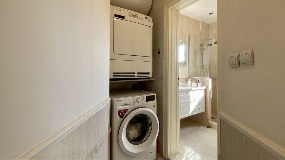 Дава се под наем Тристаен апартамент в Варна, Операта - 98 кв.м за 900 € - Снимка #6