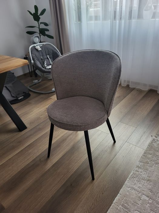 Vând 10 scaune dining
