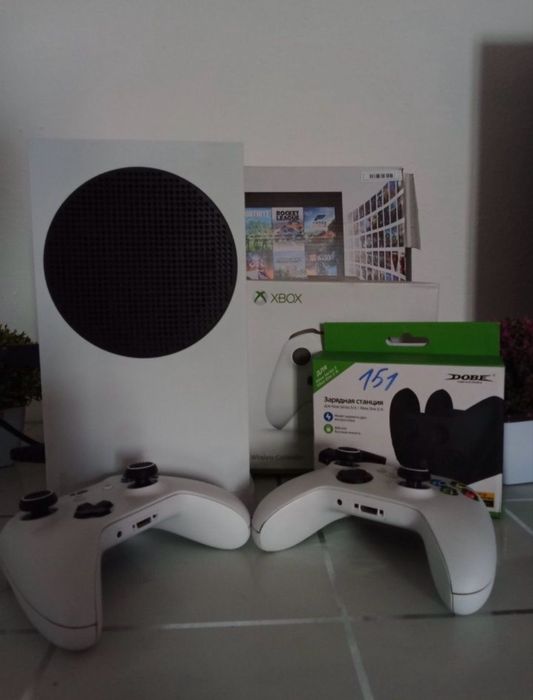 Игровой консоль Xbox Series S