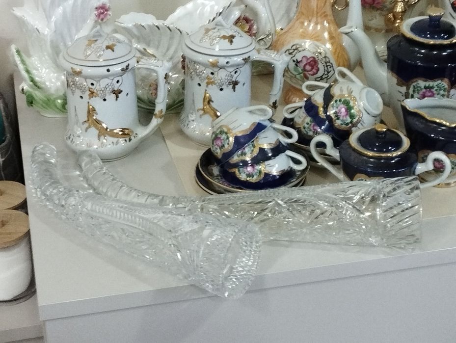 Набор фарфоровой посуды