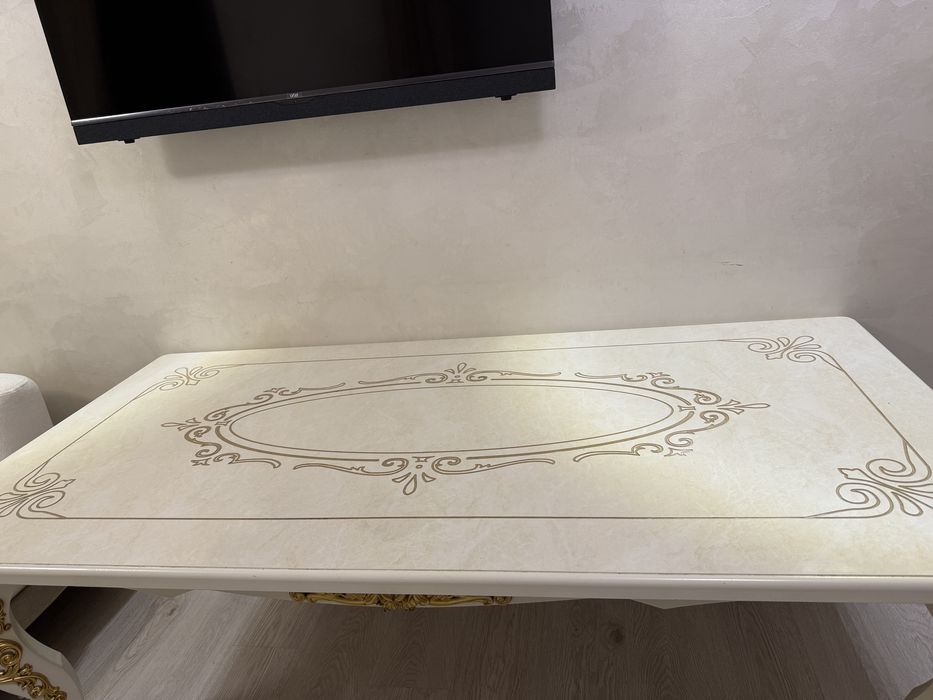 Диван «Раффаело» и стол