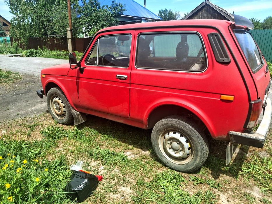 Лада Нива 21213 продам