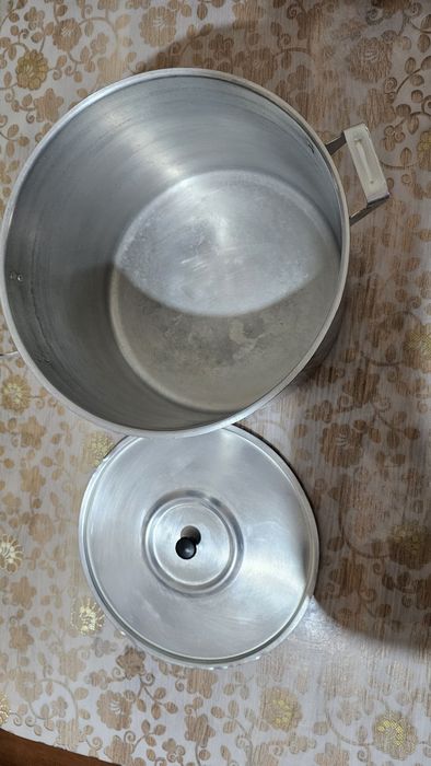 Кастрюля алюминиевая объём 9л