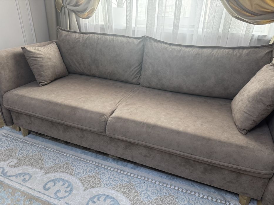 Диван сатылады. Ашылады.