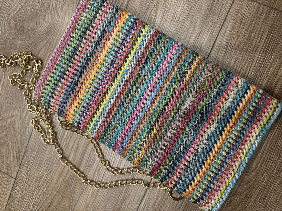 Продам цветной клатч