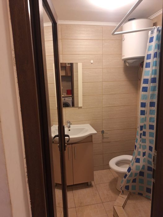 Închiriez garsoniere