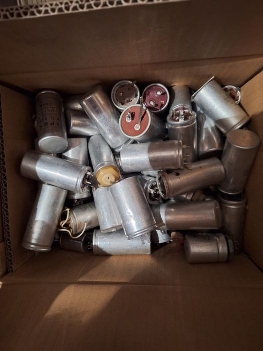 Vând piese electronice generație veche