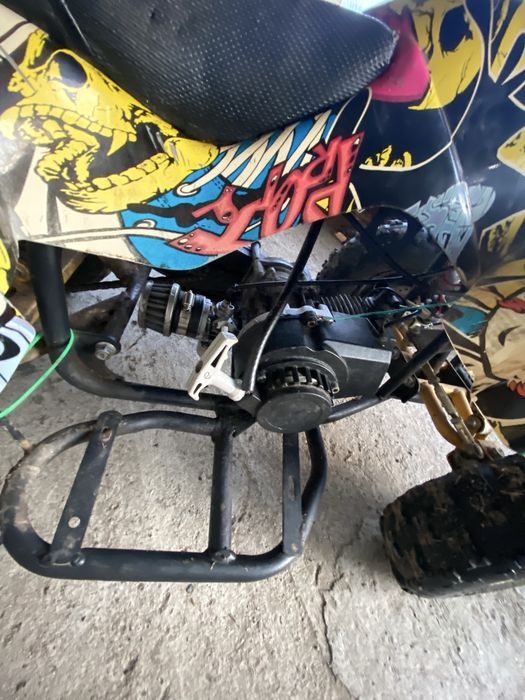 Vand atv 49cc  pretul este fix