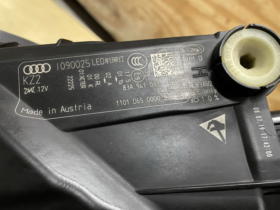 Far stanga full led Audi Q3 83A - cod 83A941033