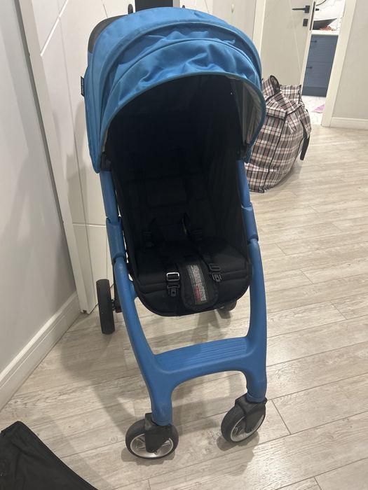 Продается коляска larktale