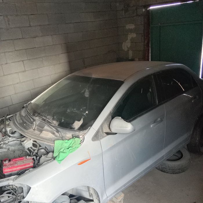 Машина сатам (ЗАЗ Форза)