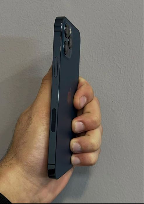 айфон 12 про в гарантий еще