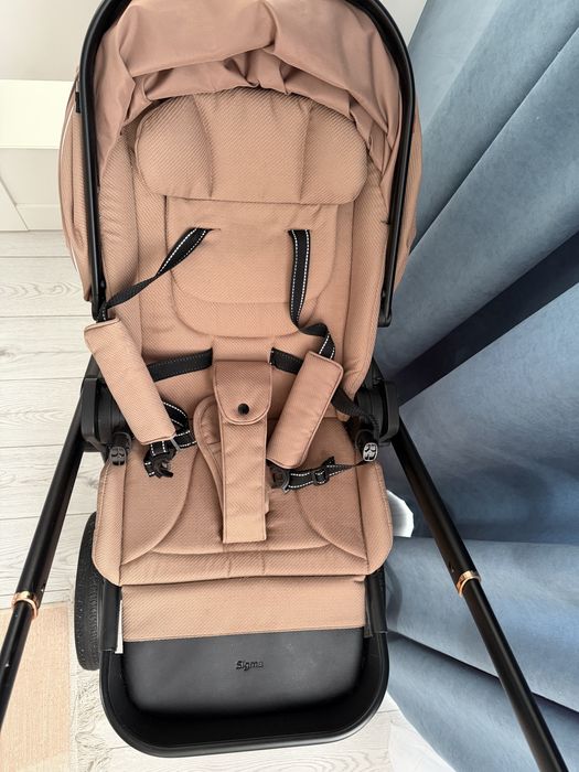 Продам коляску carrello sigma