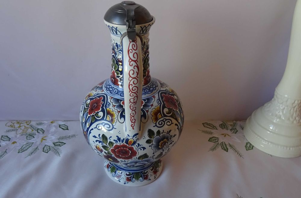 Стомна/кана с метален  капак- Antiquk  150 VB Oud Delft  от 1910-те.