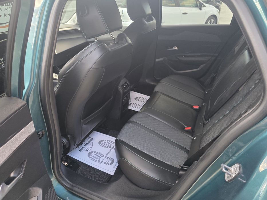 Peugeot 308 ALURE Facelift/ Full Led/ 2022/ Keyless/ Lane&side/ Camera360% Rate cu avans 0% Buy-back