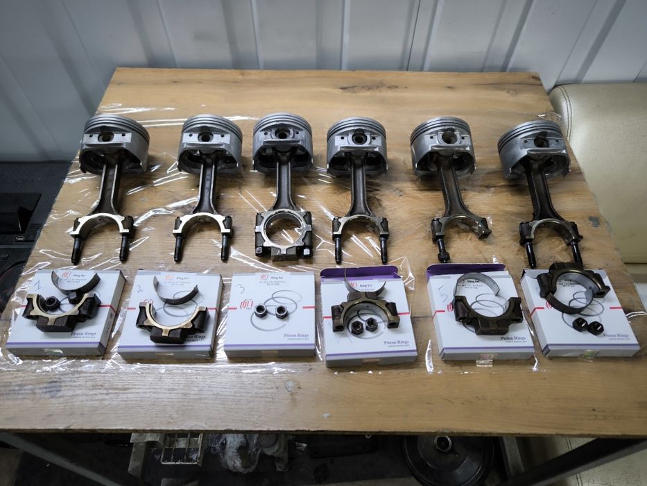 Поршень шатун на 6G72 6G74 Mitsubishi Montero Sport Challenge Delika