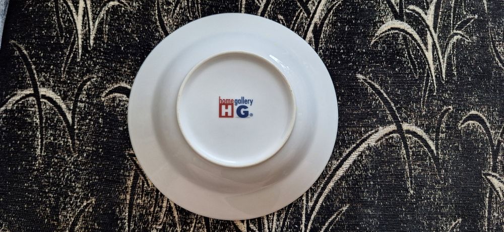 Основни и дълбоки чинии