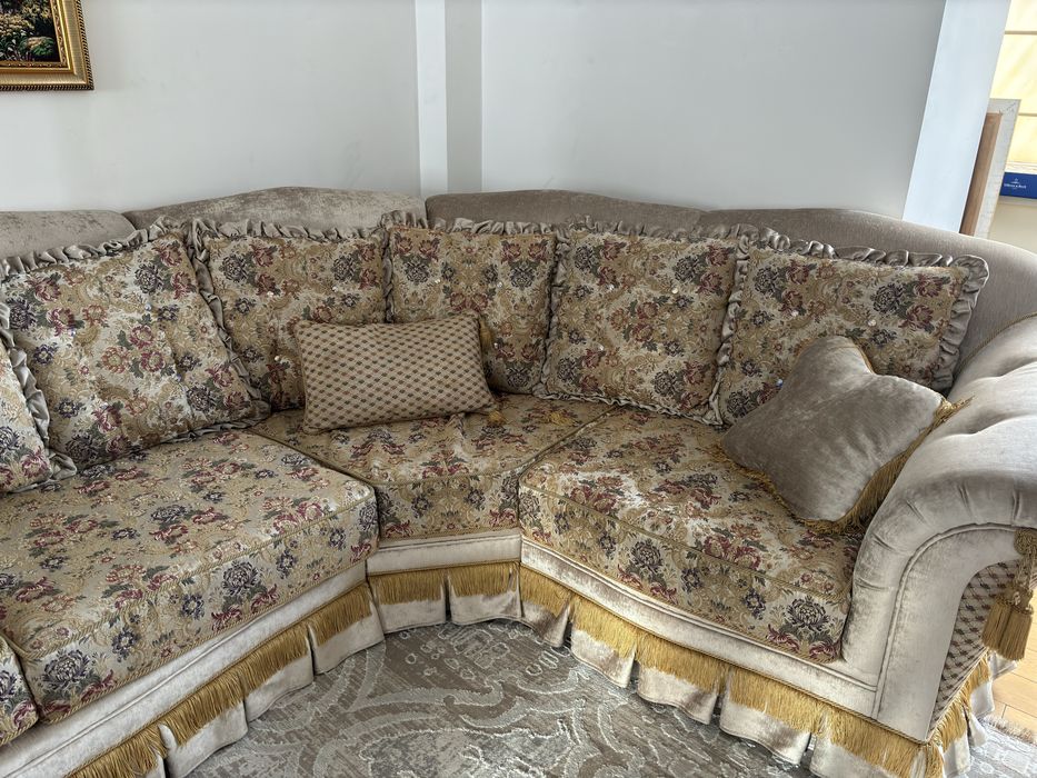 Диван угловой 220000