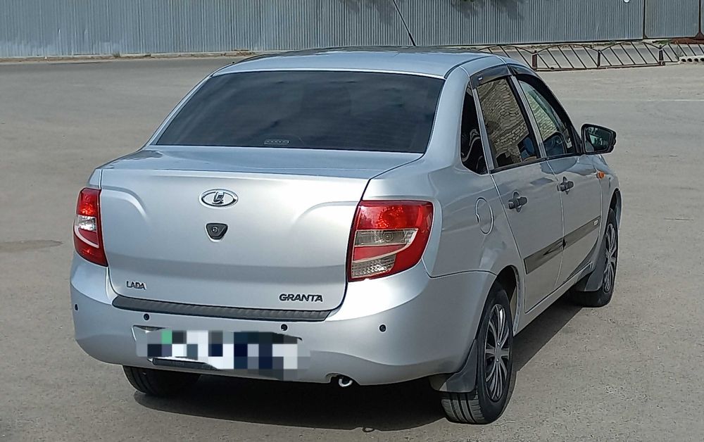 Автомобиль Лада Гранта