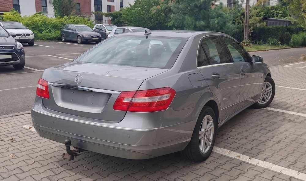 Mercedes-Benz E Mercedes-Benz E220 CDI Elegance W212 170 CP