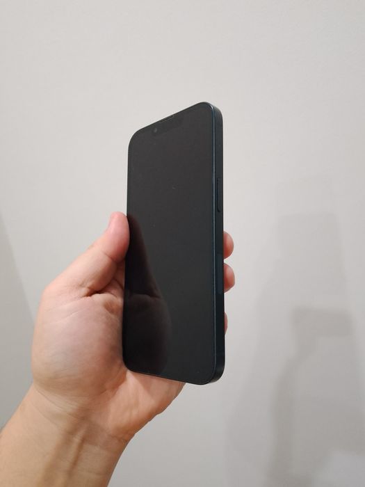 Продам iphone 13 128gb